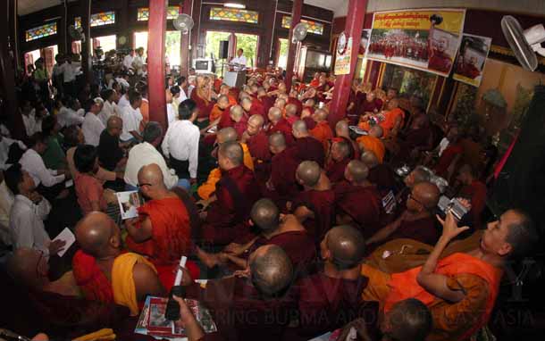 BURMA: Monaci buddhisti invitano il governo birmano a presentare le su...