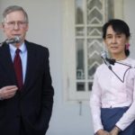 Suu Kyi si sta operando per ottenere aiuti per i rohingya: parla il senatore americano McConnell